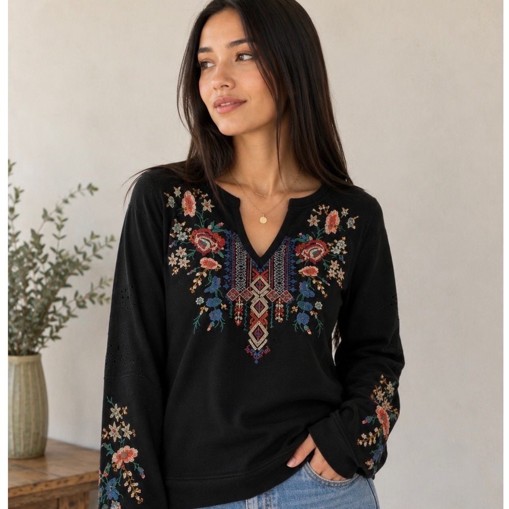 Johnny Was Black Embroidered Floral‎ Pullover Sweatshirt Women's Bohemian Style
